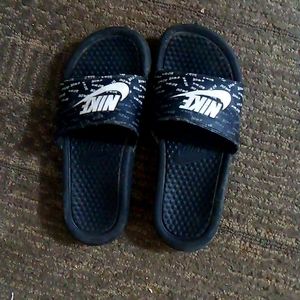Nike slides